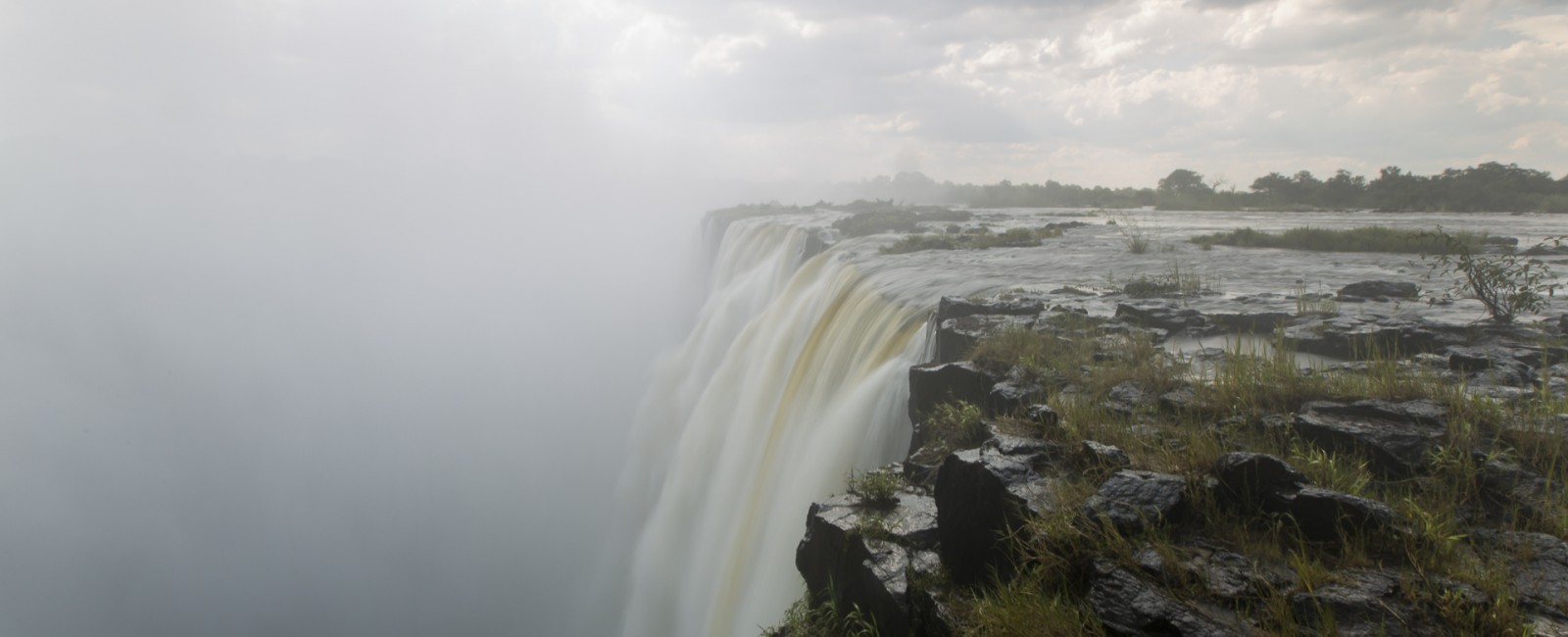 Permalink to The main section of the Victoria Falls